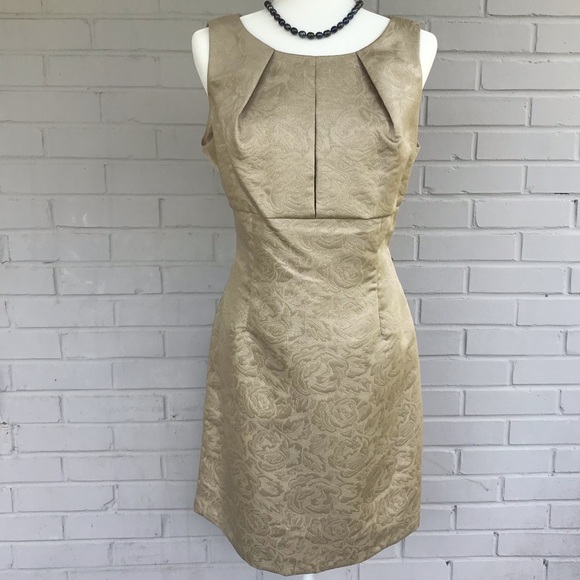 Ronni Nicole Dresses & Skirts - Ronni Nicole Gold Cocktail Dress